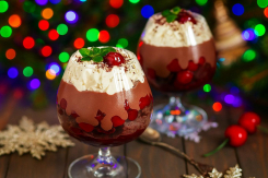 Что приготовить к Новому году: трайфл "Вишневый подарок"