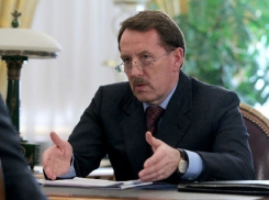 Рейтинг Алексея Гордеева вырос благодаря падению других глав из-за коррупционных скандалов