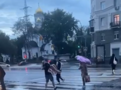 Галантный поступок кавалера растрогал воронежцев