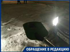 Снег с платных парковок начали убирать сами жители Воронежа