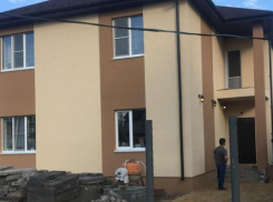 Годовалый малыш выпал с балкона под Воронежем