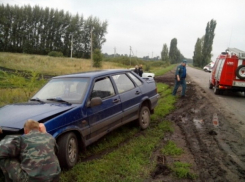 В Бобровском районе столкнулись «ВАЗ-2104» и «ВАЗ-2115»