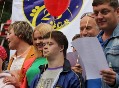 Олег Пахолков организовал праздник для детей с синдромом Дауна