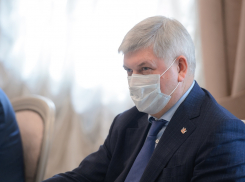 Воронежский губернатор выпустил новый указ о продлении ковидных ограничений для пенсионеров