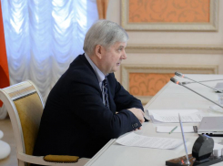 Губернатор Гусев запретил выбрасывать воронежцев на улицу из-за коронавируса