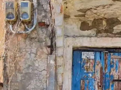 «Думал, здесь никто не живет»: воронежца удивило состояние жилого дома в Воронеже 