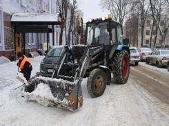 В мэрии рассказали о борьбе с последствиями очередного снегопада в Воронеже