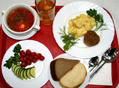 Школьников оставили без бесплатного питания в Воронеже на время изоляции