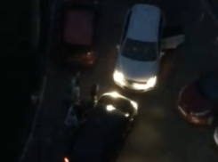 Неопытную драку двух женщин сняли в Воронеже