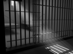 Жителю Воронежской области дали 4 года тюрьмы за групповое изнасилование 24-летней девушки