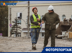 Виадук просыпается: тихое утро у перекрытого путепровода на улице Ленина