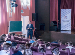 Одаренные дети из технопарка «Кванториум» познакомились с идеями легендарного Ильюшина