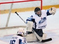 ХК «Россошь» победил в Ярославле «Локо-Юниор» и во второй год подряд вышел в финал Кубка Регионов