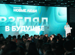 От пересдачи ЕГЭ до контроля мигрантов: «Новые люди» рассказали, что полезного сделали для воронежцев