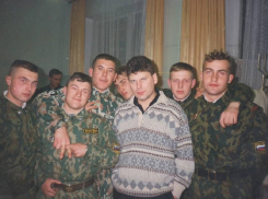 Опубликовано уникальное фото Юрия Хоя, сделанное за три года до его смерти