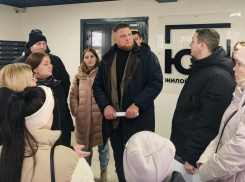 «Нам по-прежнему негде жить»: новое обещание дали жителям воронежского дома, разрушенного после атаки