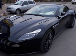 Крутой Aston Martin за 16 млн рублей сфотографировали в Воронеже