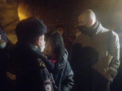 Полиция вмешалась в акцию «Выбора нет» против сноса зданий хлебозавода в центре Воронежа