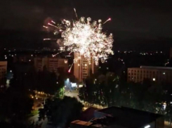 «Спасибо вам за нашу бессонницу», – фееричная ночь сильно перепугала жителей Воронежа