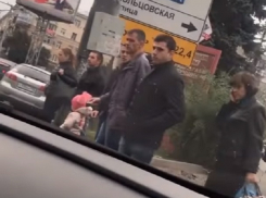 Мажор снял на видео, как давит пешеходов в центре Воронежа