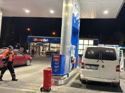 Жительница Воронежа попала в неприятную ситуацию на левобережной заправке 