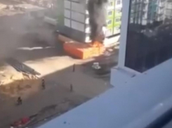 Опубликовано видео начала черного пожара в новом воронежском ЖК