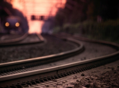 В Воронеже грузовой поезд переехал мужчину 