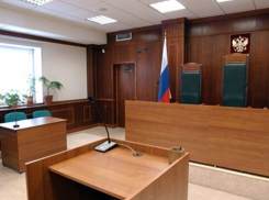 В Воронежской области осудили мужчину, который сел за руль «БМВ» нетрезвым, и врезался в столб