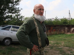 «У них дерьмо рекой, а у нас даже запаха нет»: офицер в отставке стал занозой для чиновников под Воронежем