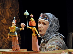 В Воронеже бабушка Королькова рассказала малышам сказки