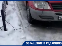 Трехэтажную подзарядку автомобильного аккумулятора запечатлели в воронежском дворе 