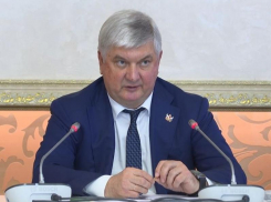 Воронежцам будут помогать заниматься спортом внештатные инструкторы на уличных площадках