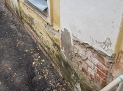 Неприглядную изнанку поликлиники запечатлели в Воронеже 