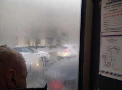 Непослушные автомобилисты спровоцировали гигантский затор в Воронеже