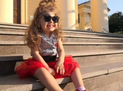  Двухлетняя малышка из Воронежа стала самой красивой девочкой России
