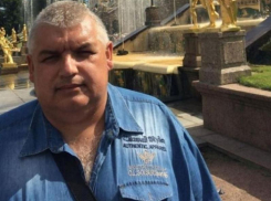 Экс-главу воронежских кладбищ Андрея Хаустова уволили после судебного процесса