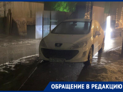 Парковку за гранью добра и зла сняли в забитом машинами ЖК в Воронеже