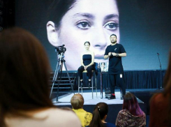 Визажист модного дома Юдашкина в Воронеже рассказал о главных ошибках в макияже