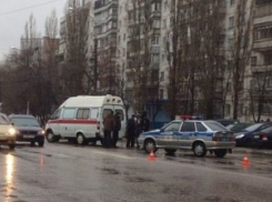 Пара пенсионеров скончалась в больнице после того, как их сбила машина в Воронеже