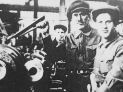 Легендарный авиазавод, куда приезжал Фидель Кастро, был основан 92 года назад в Воронеже