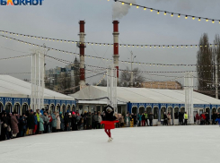 График работы ледового катка на Адмиралтейской площади напомнили воронежцам