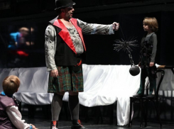 Юные воронежцы увидели оперу «Маленький трубочист» на сцене Камерного театра