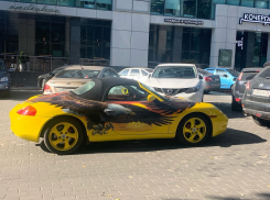 Porsche Boxster взорвал улицу яркой аэрографией в Воронеже 