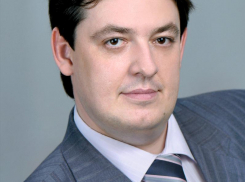 Завкафедрой воронежского меда признался в миллионной взятке 