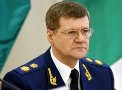 Генпрокурора Чайку попросили проверить противоправные действия воронежских полицейских в деле таксиста Переславцева