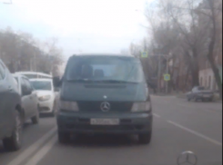 Поучительное противостояние двух «Мерсов» сняли от первого лица в Воронеже 