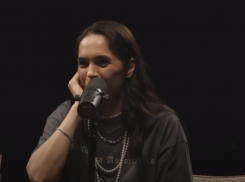 Стендап-комик Юлия Ахмедова рассказа о наследстве своего кота 