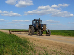 Житель Воронежской области сбывал краденое топливо на трассе
