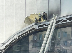 Черный дым над цирком запечатлели в Воронеже