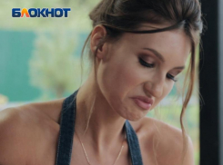 «Нет парня, но надеюсь, появится»: одинокая девушка встала у плиты ради любви